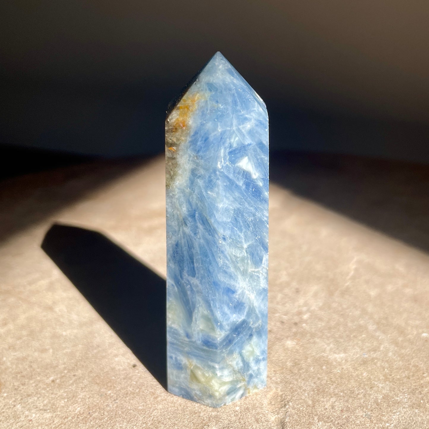Kyanite tower 7CM