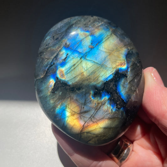Labradorite Palm stone 7.5CM