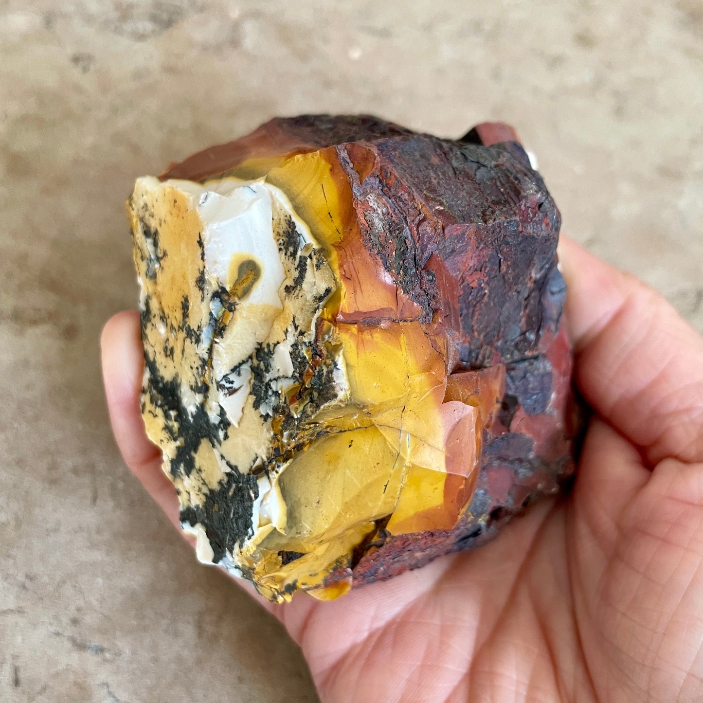 Mookaite rough