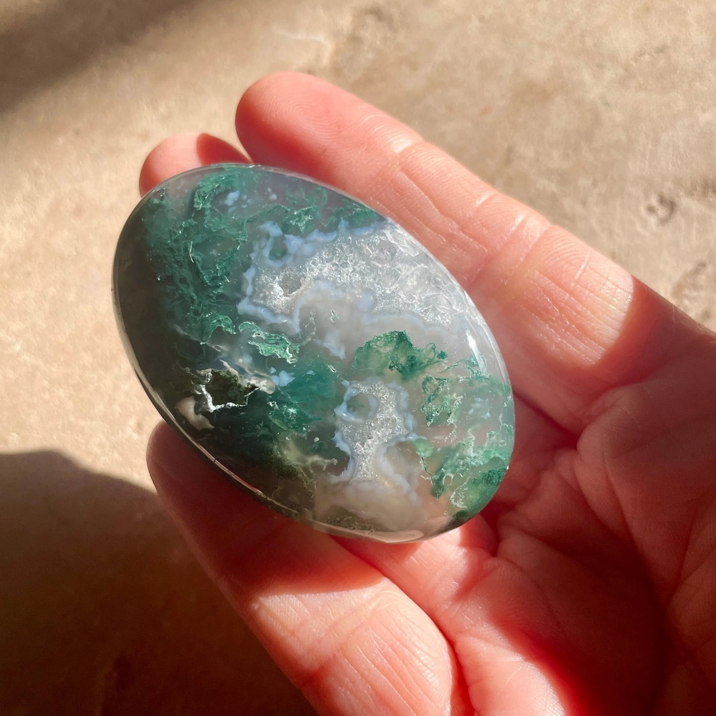 Moss Agate Palm Stone 6CM