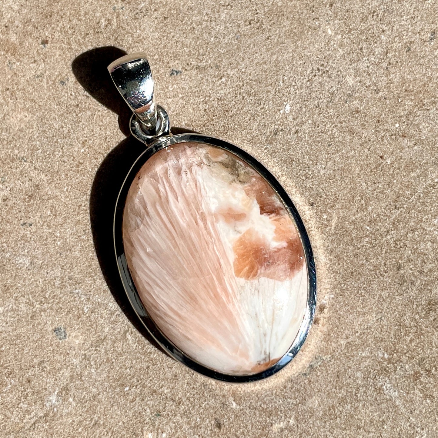 Scolecite oval pendant - 925 Stirling silver