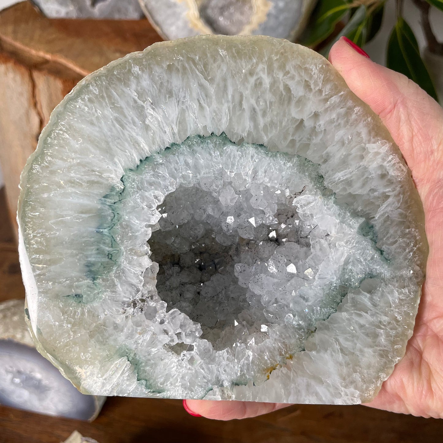 Brazilian Agate Geode - natural 1.183g
