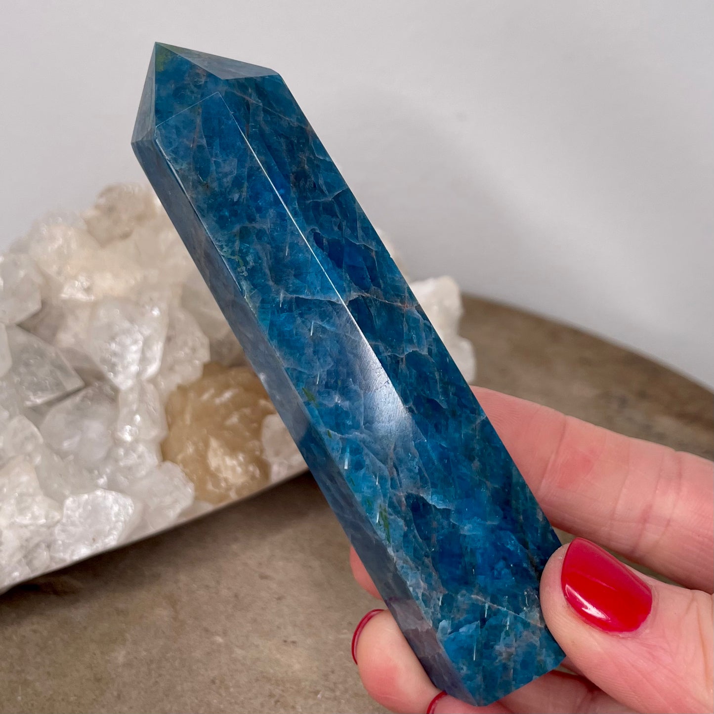Apatite Tower 10cm