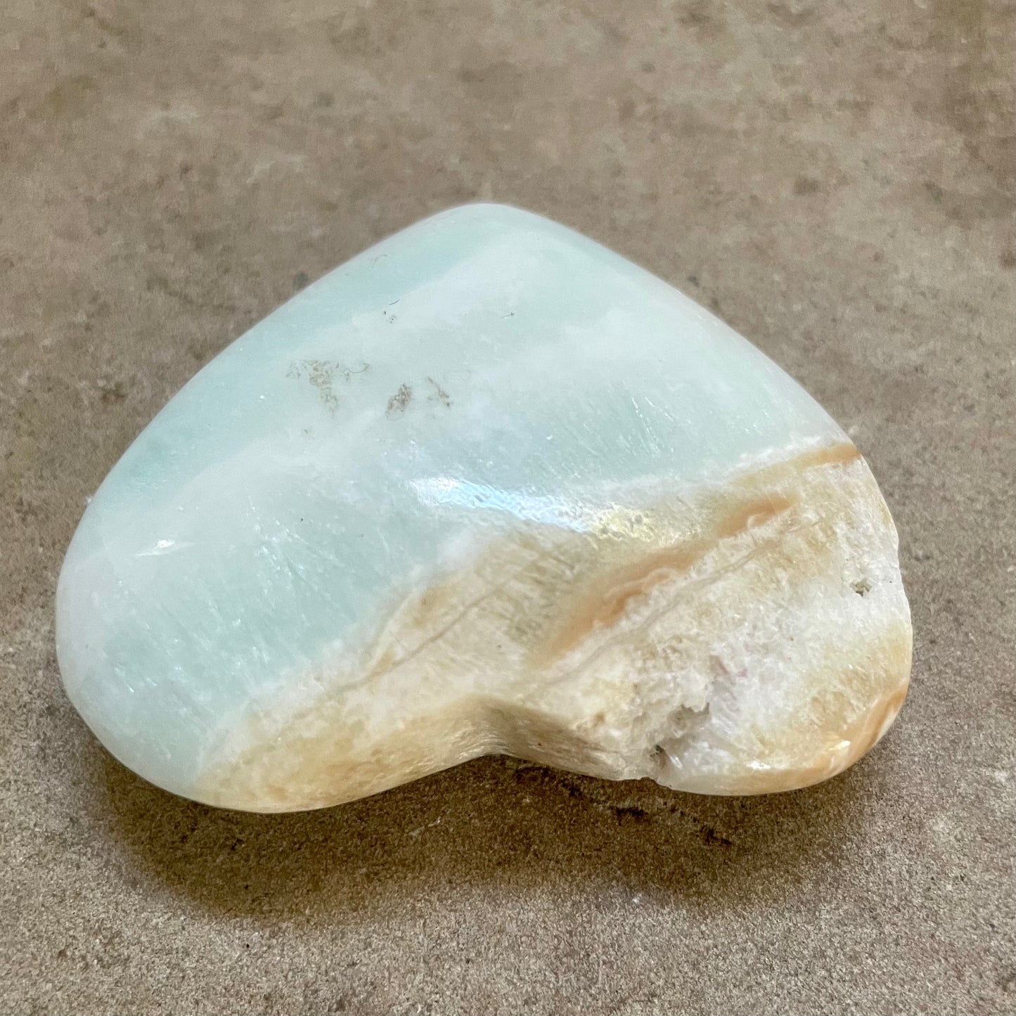 Caribbean Calcite heart 6cm