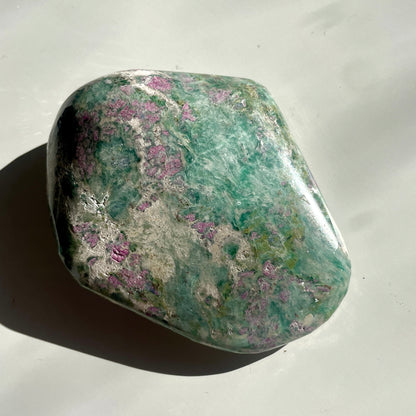 Ruby Fuchsite palm stone 10CM