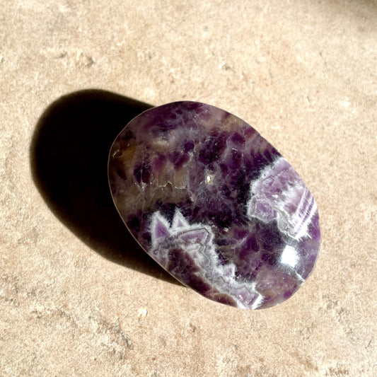 Amethyst palm stone