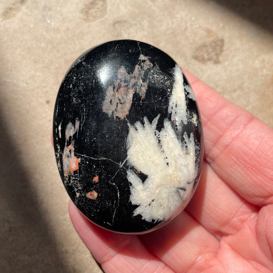 Black Tourmaline Palm stone 5.5cm