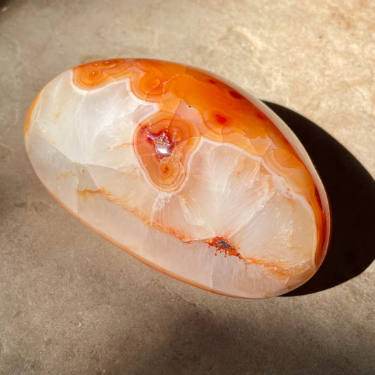 Carnelian Palm stone 11CM | XL
