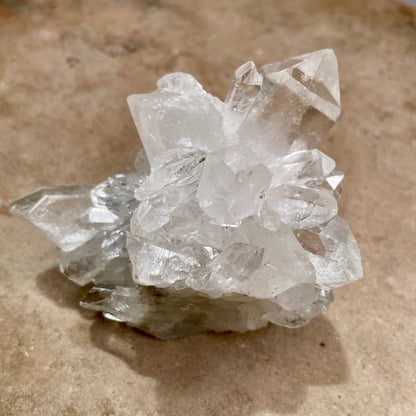 Clear Quartz Crystal cluster 9CM