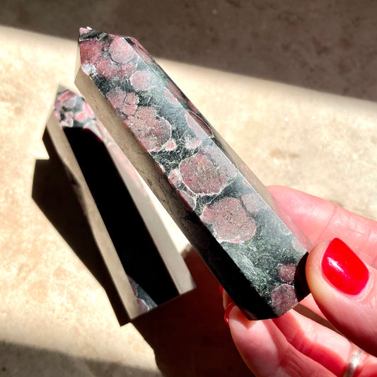 Garnet + Arfvedsonite tower