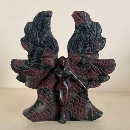 Garnet Goddess Carving 15CM