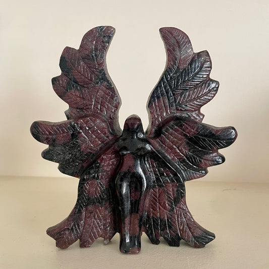 Garnet Goddess Carving 12CM