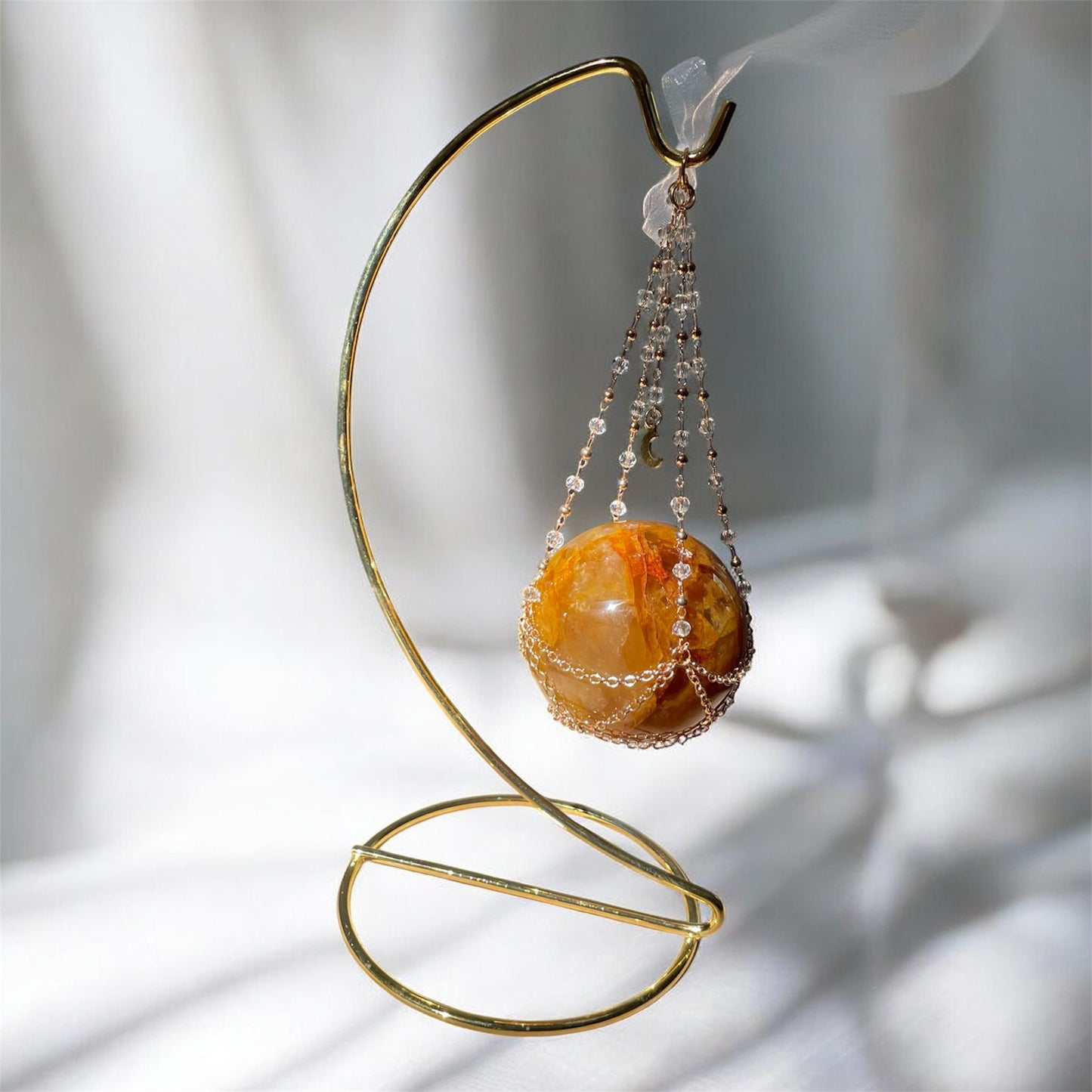Hanging Sphere stand - Gold