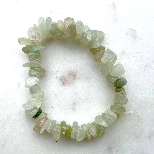 Green aventurine chip bracelet | light
