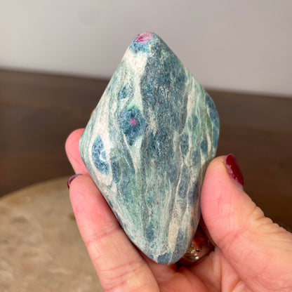 Ruby Fuchsite palm stone 8CM