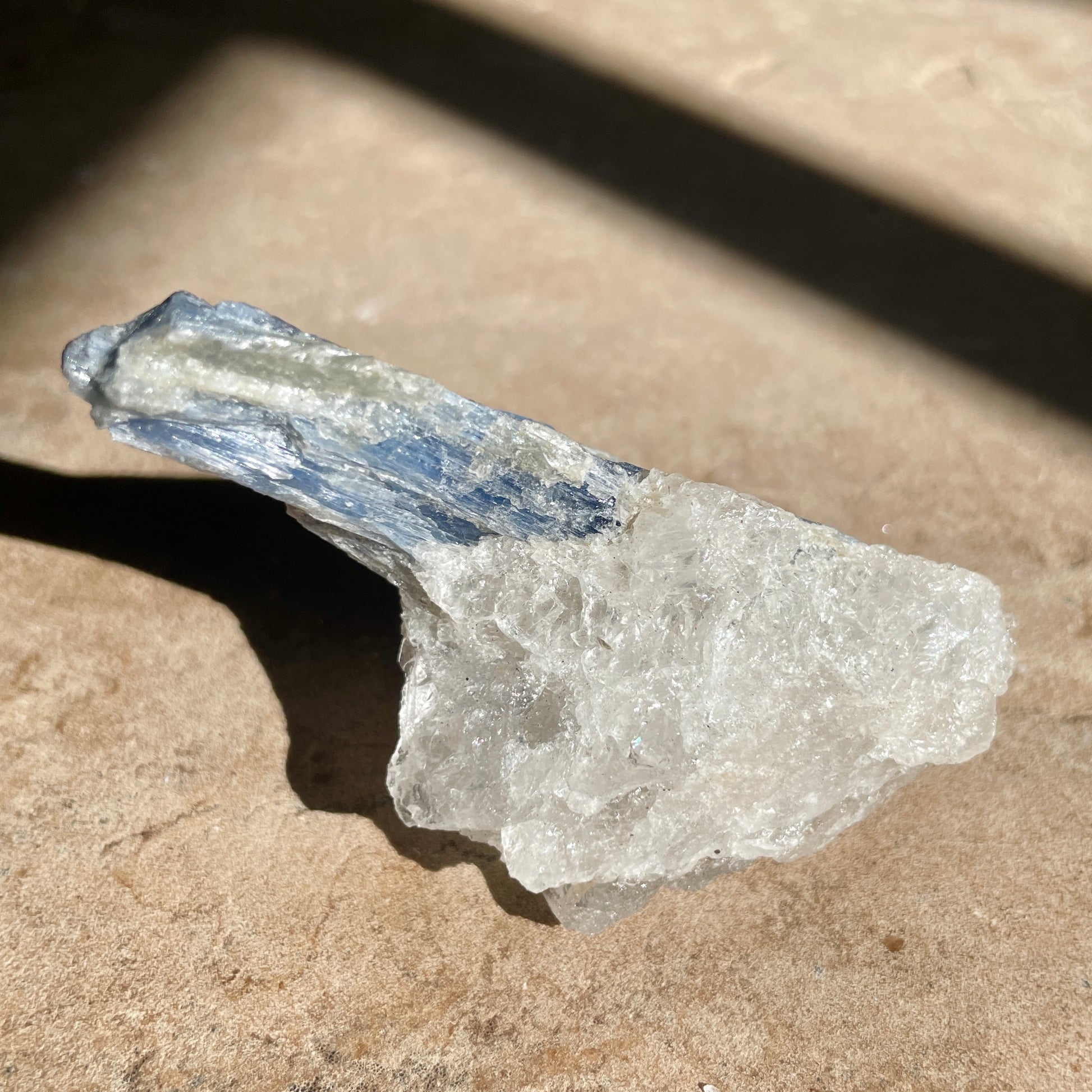 Kyanite quartz  7CM