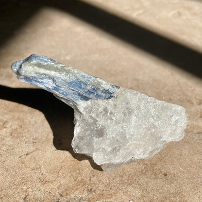 Kyanite quartz  7CM
