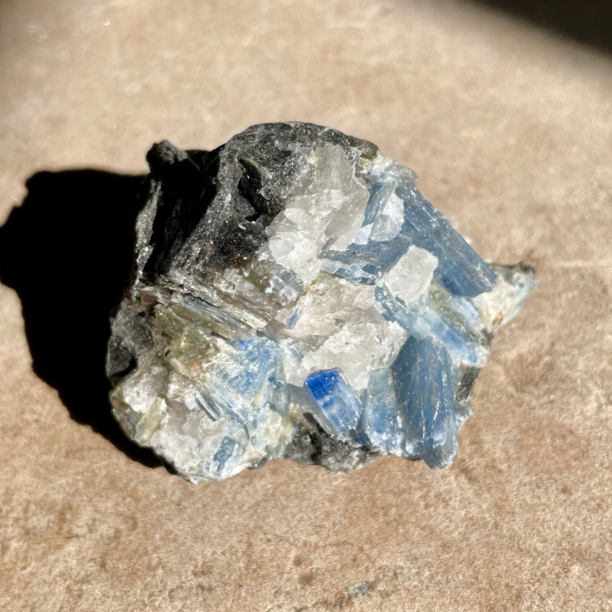 Kyanite cluster 5CM