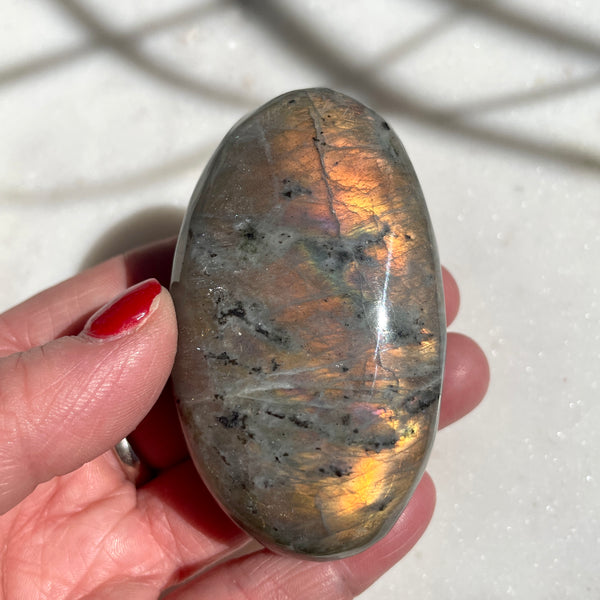Labradorite Palm Stone - Golden flash 7CM