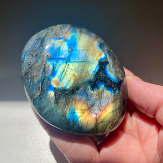 Labradorite Palm stone 7.5CM