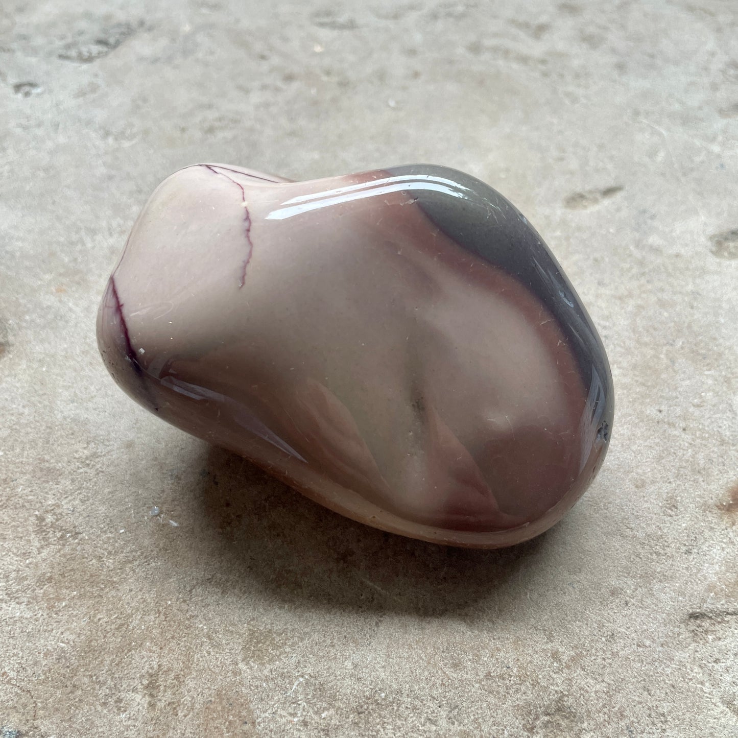 Mookaite Palm stone - LG 1