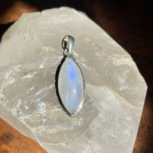 Moonstone marquise pendant - 925 Stirling silver