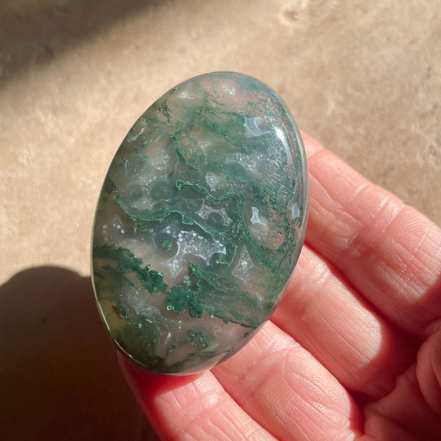 Moss Agate Palm Stone 6CM