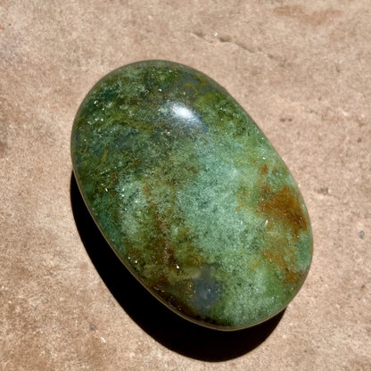 Moss Agate Palm Stone 6CM