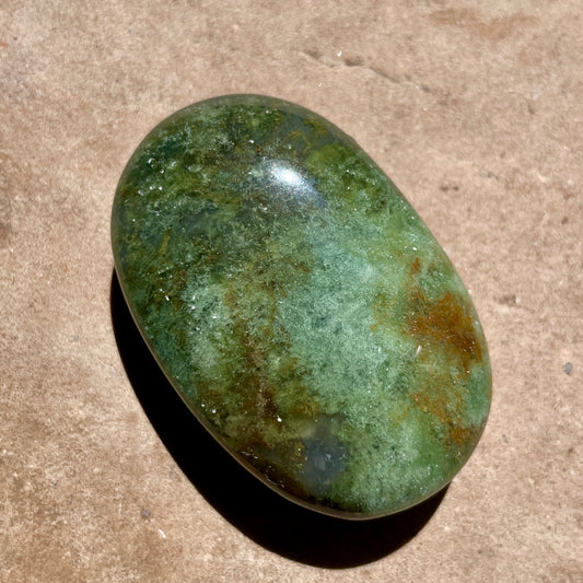 Moss Agate Palm Stone 6CM