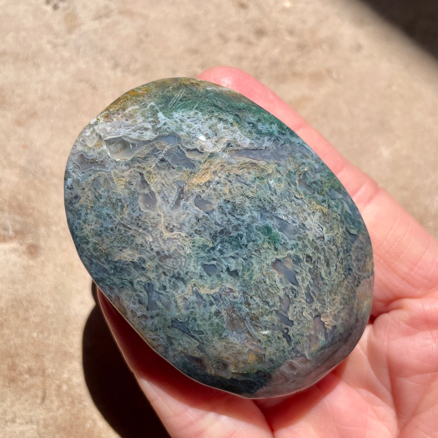 Moss Agate Palm Stone 6.5CM
