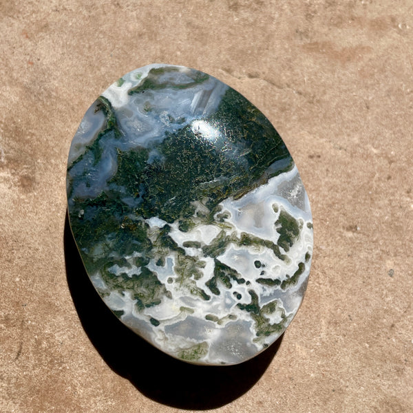 Moss Agate Palm Stone 6.5CM