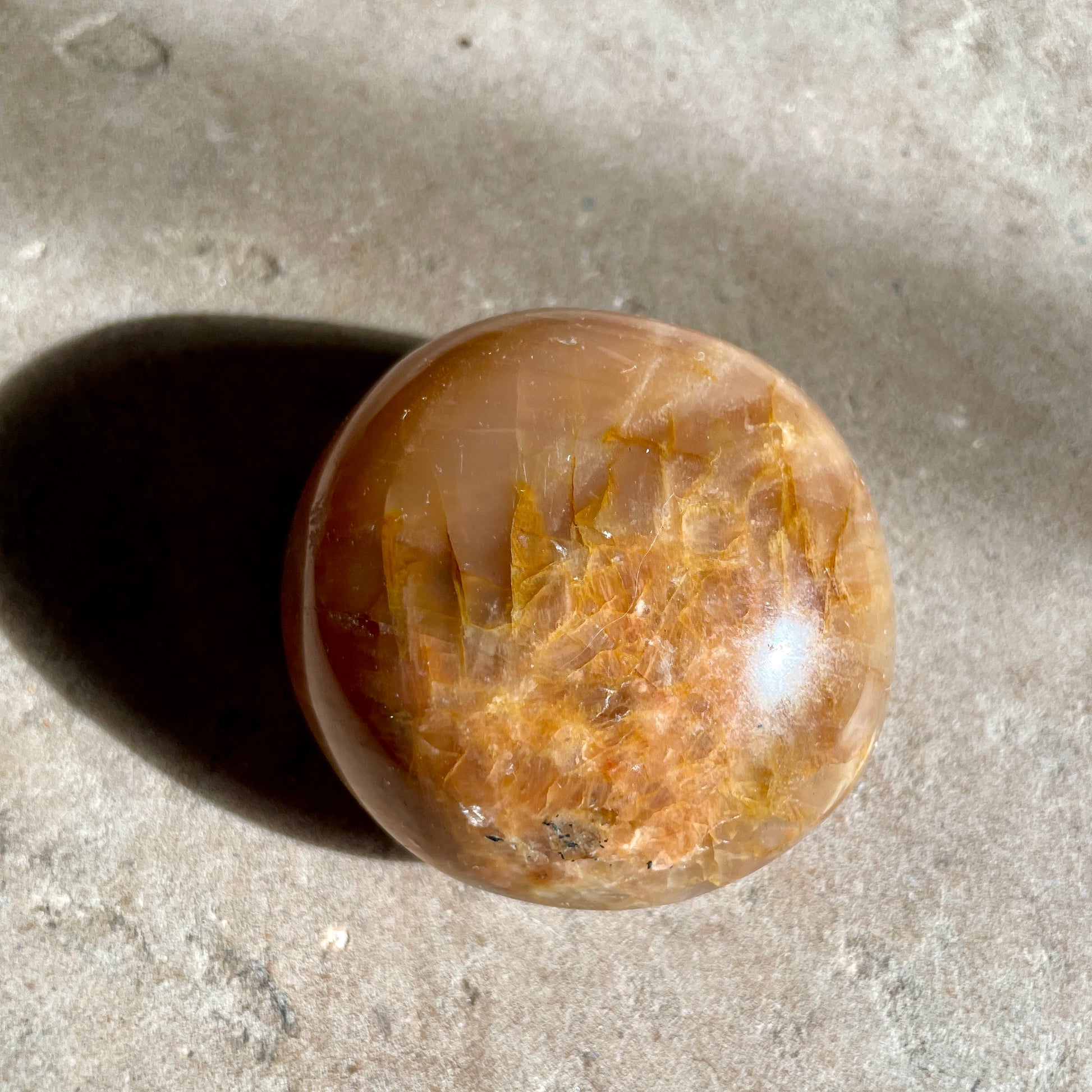 Peach Moonstone palm stone 5CM