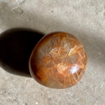 Peach Moonstone palm stone 5CM