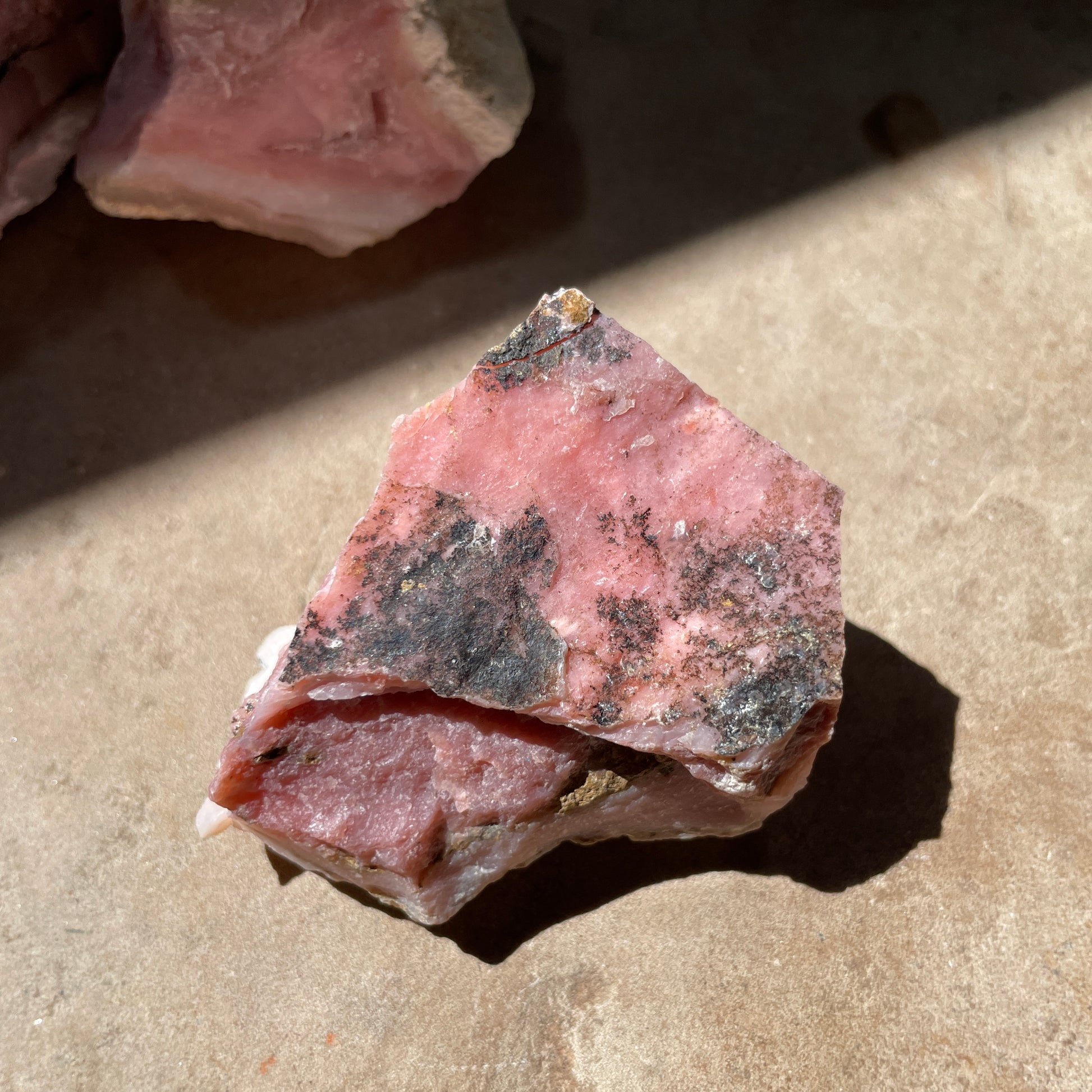 Pink Opal rough - PO1