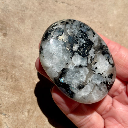 Rainbow Moonstone Palm stone 6CM