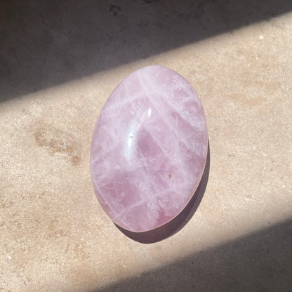 Rose Quartz Palm stone 6.5CM