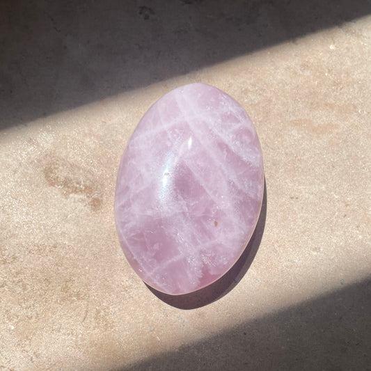 Rose Quartz Palm stone 6.5CM