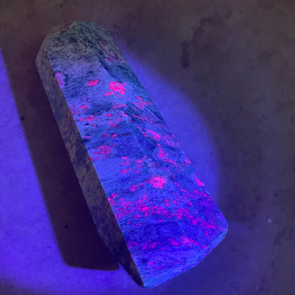 Ruby Fuchsite tower 11CM