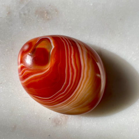 Sardonyx palm stone 6CM
