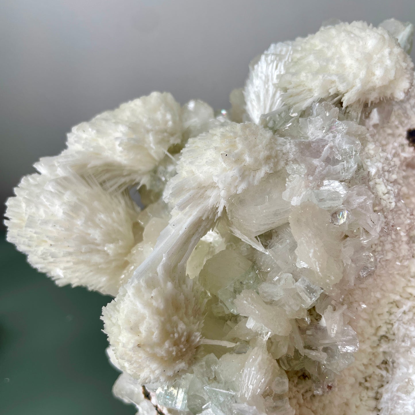 Apophyllite Scolecite Cluster