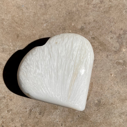 Scolecite Heart 4.5CM - SC4