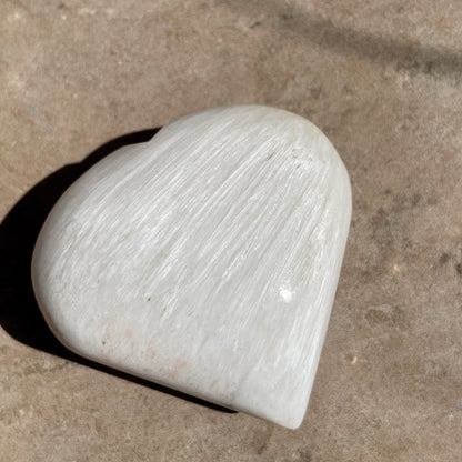 Scolecite Heart 5.5CM - SC5