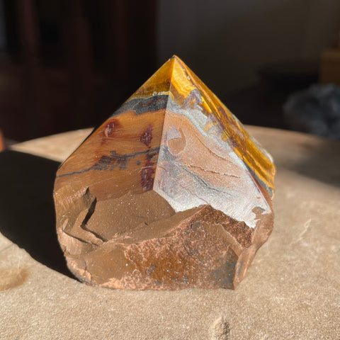 Tigers Eye point