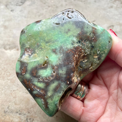 Chrysoprase palm stone 9.5CM - WA