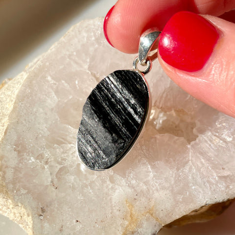 Black Tourmaline oval pendant - 925 Stirling Silver