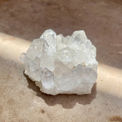 Clear Quartz Crystal cluster 6CM