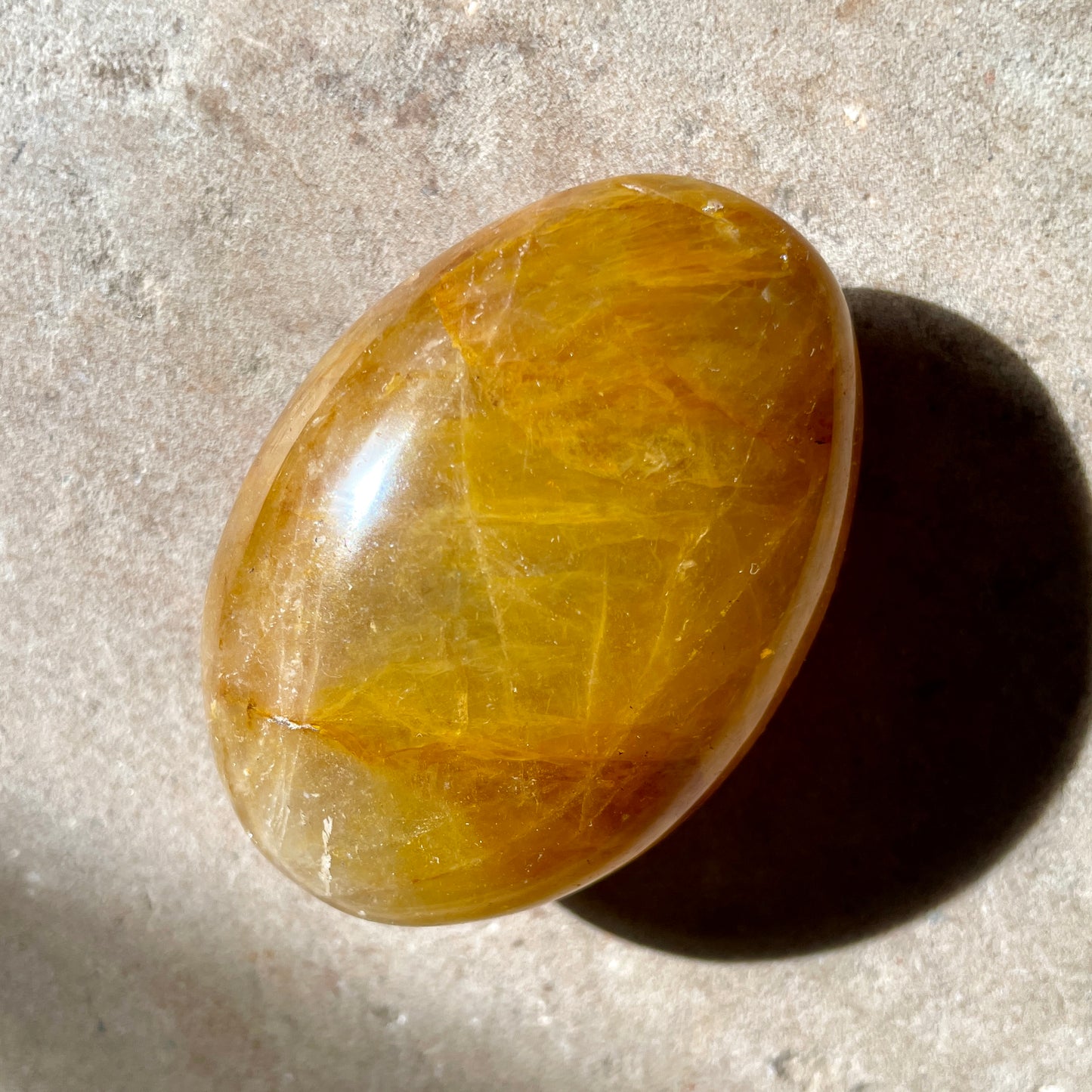 Golden Healer Quartz Palm stone 6CM