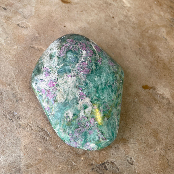 Ruby Fuchsite palm stone 10CM