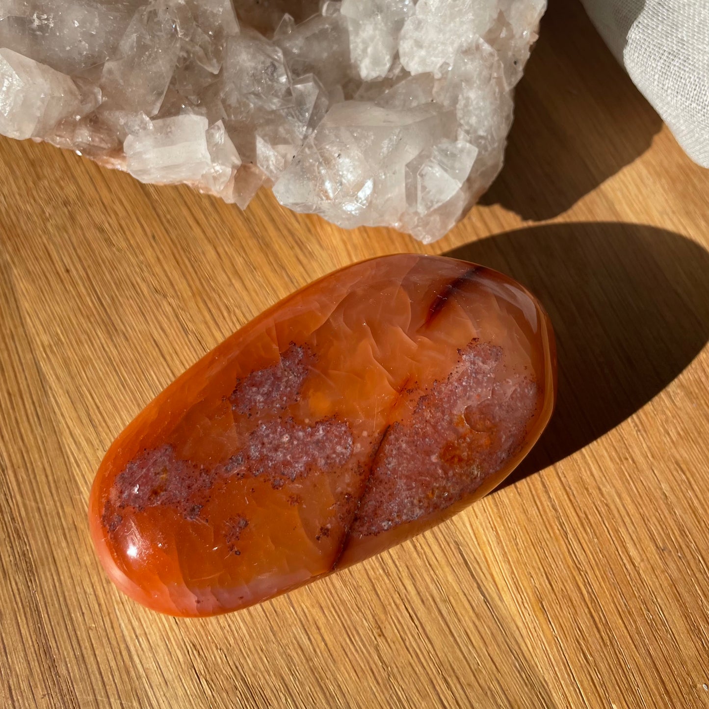 Carnelian Palm stone 9CM