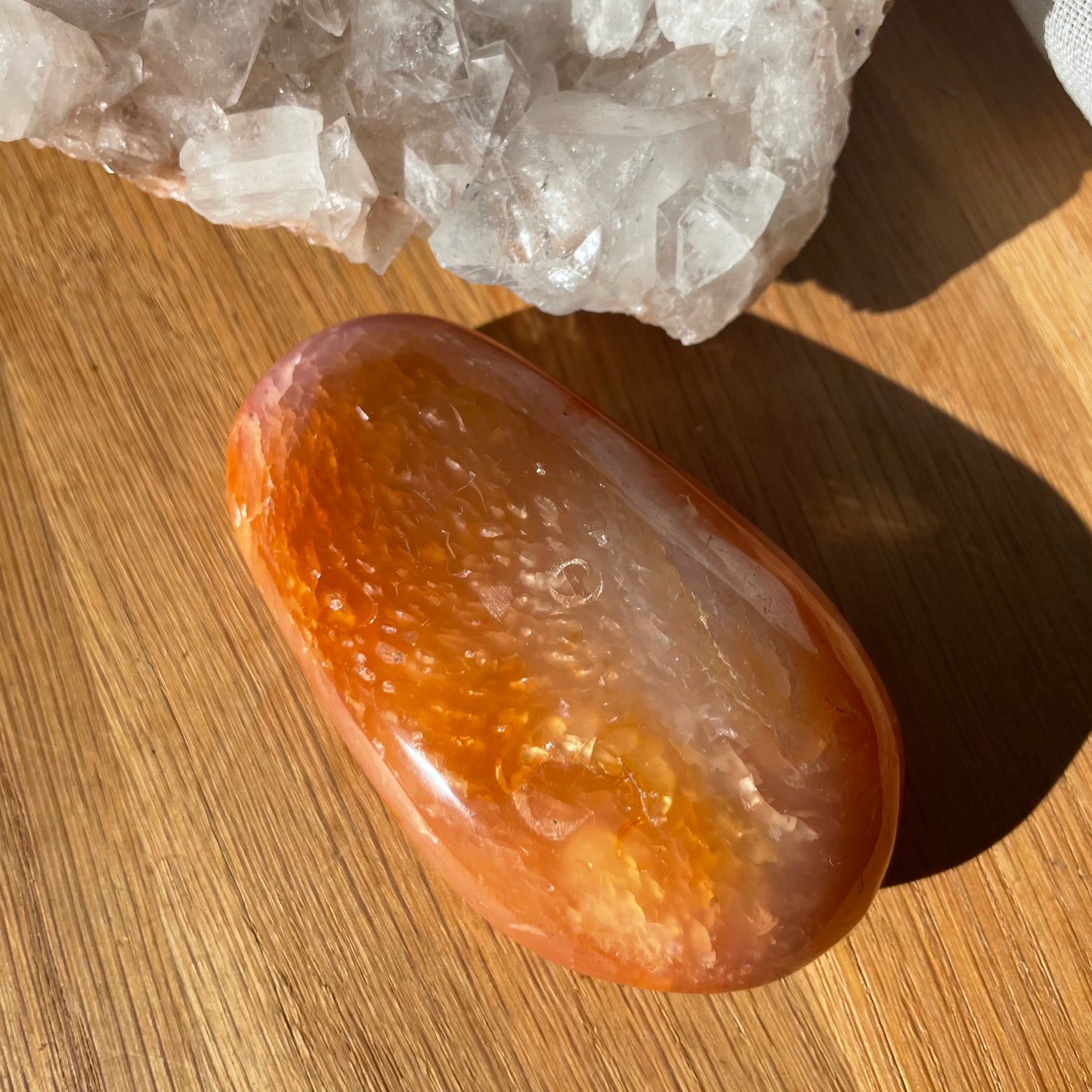 Carnelian Palm stone 9CM